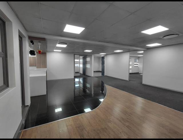 183M² OFFICE TO LET IN MIDRIDGE PARK